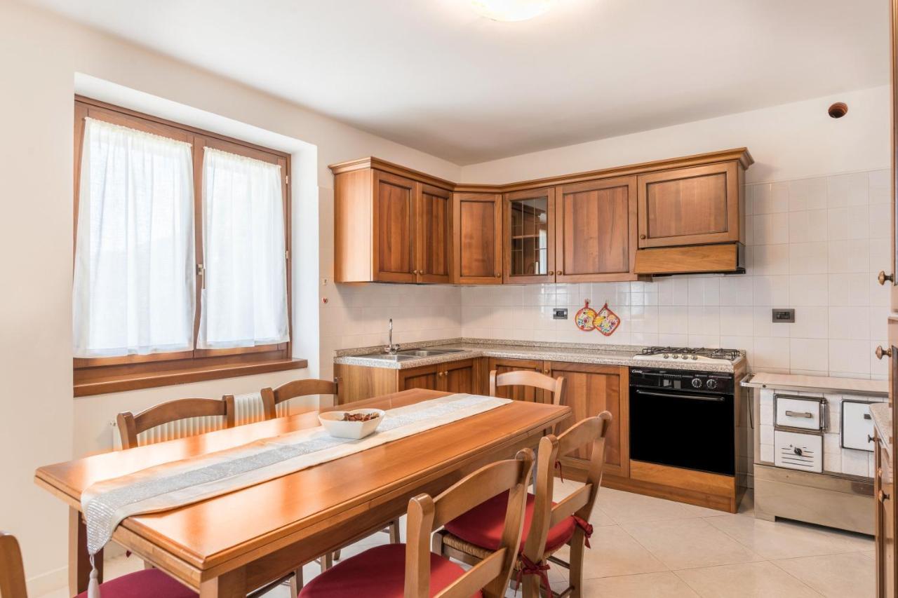 Appartamento Dorsino Bagian luar foto
