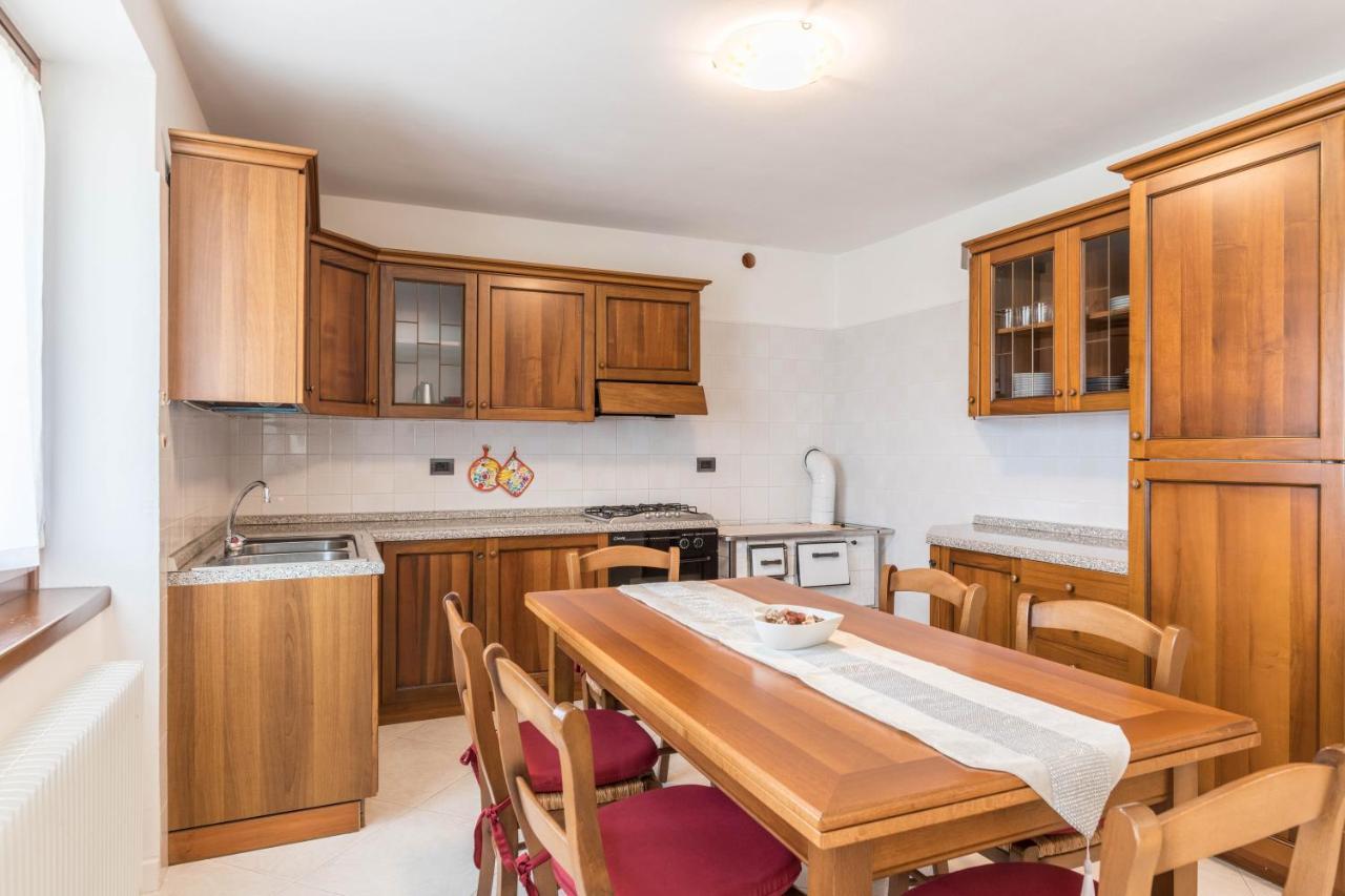Appartamento Dorsino Bagian luar foto